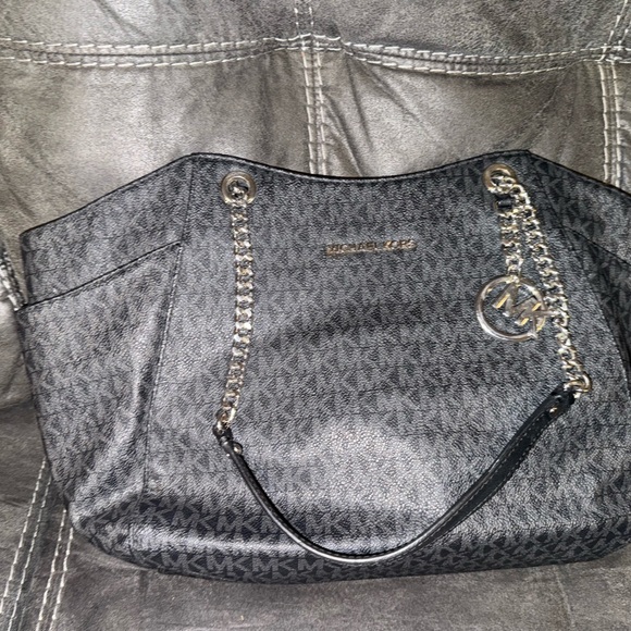 Michael Kors Black Monogram Shoulder Bag - Picture 1 of 1